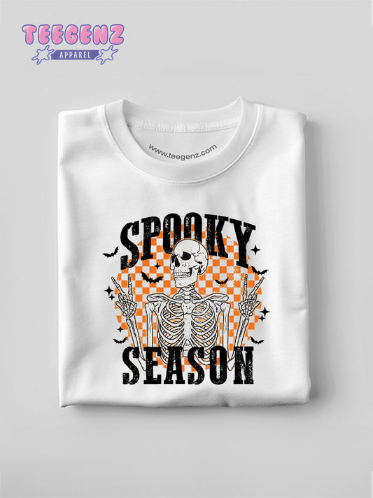 Comfort Colors Spooky Season Shirt, Retro Spooky Shirt, Spooky Halloween, Shirt, Halloween Shirt, Fall Vibes, Cozy Season Cute Fall Shirt, Halloween Gift TGPR54